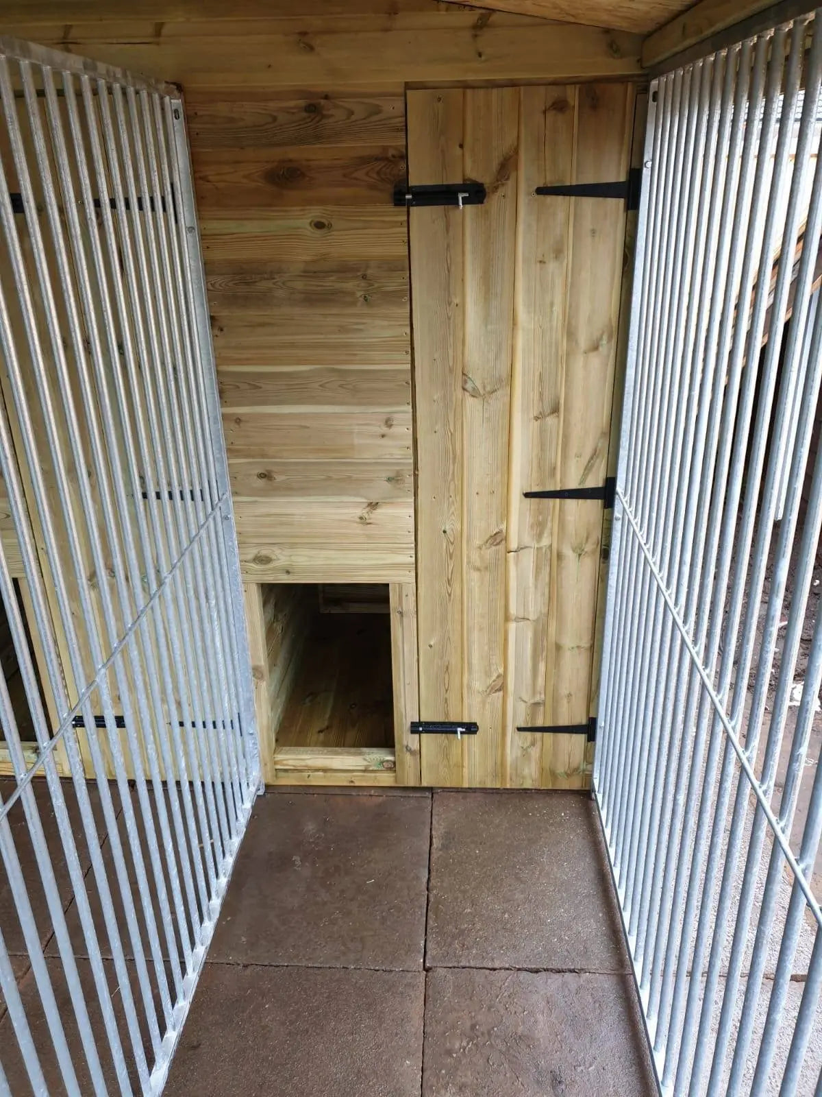 13 X 12 ft Four Bay Kennel Doghealth