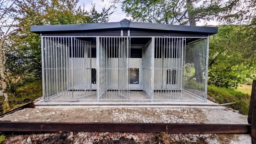 10 X 8 ft Triple Eco Thermal Plastic Dog Kennel Doghealth