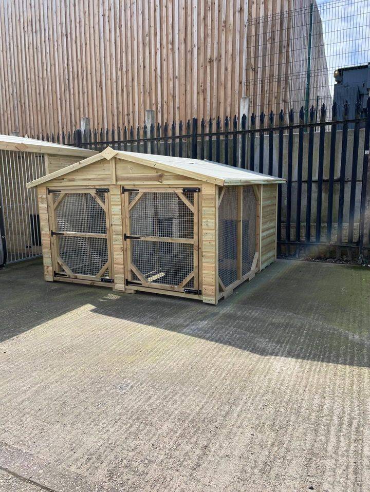 8 X 8 ft Duo Dog Kennel  / Animal Housing Doghealth